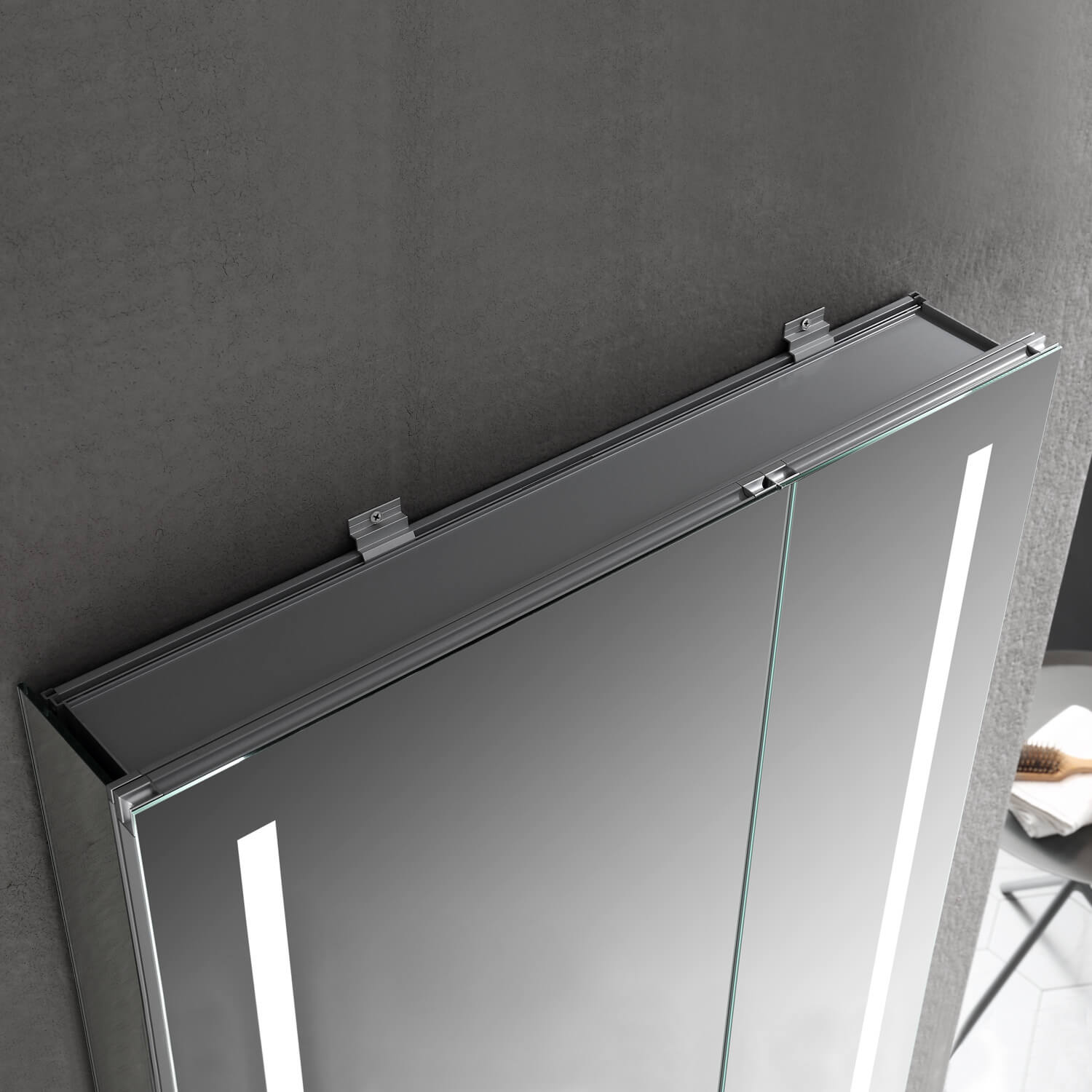 Pillar LED Medicine Cabinet MCL1