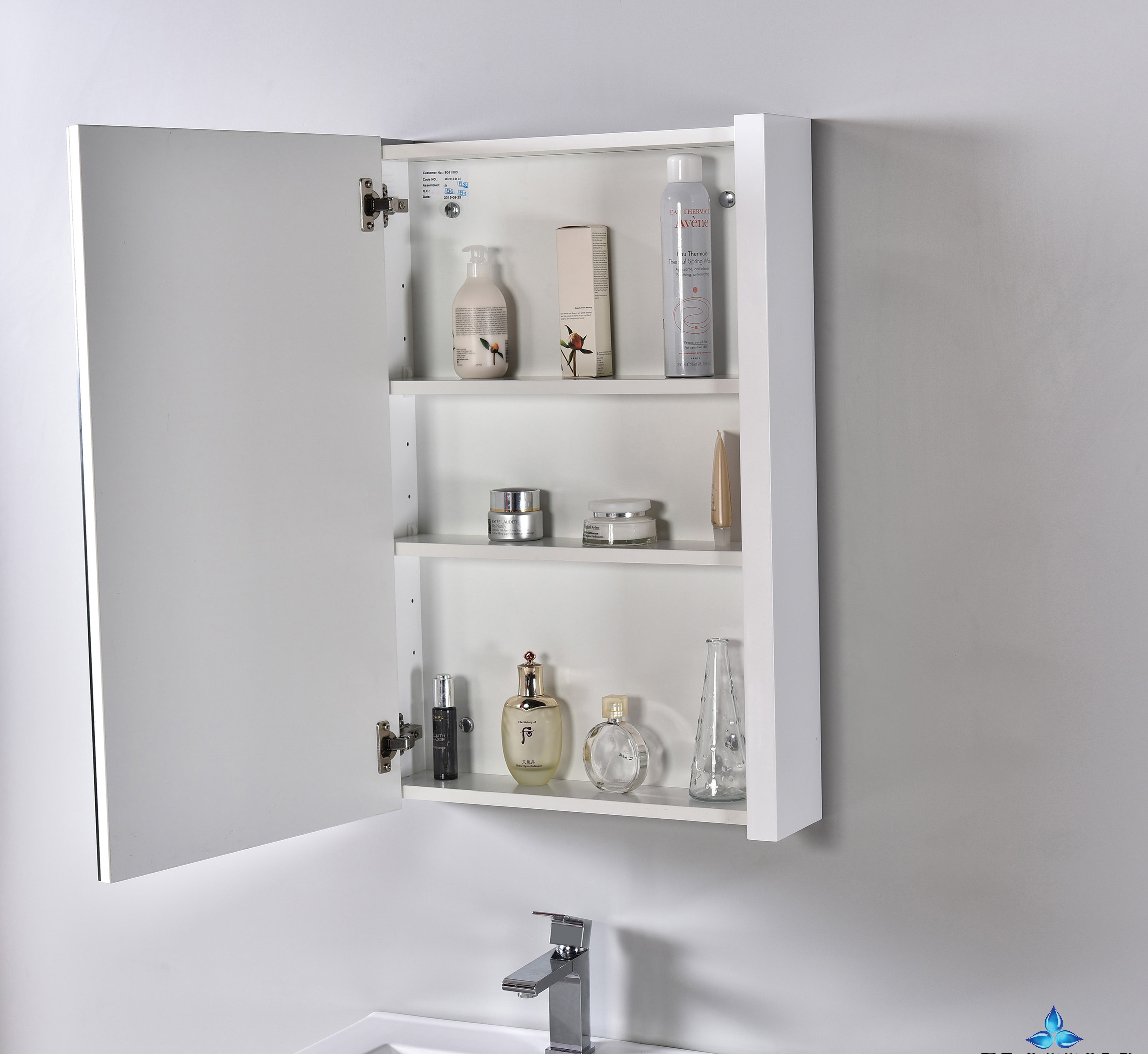 Milan Medicine Cabinet 014