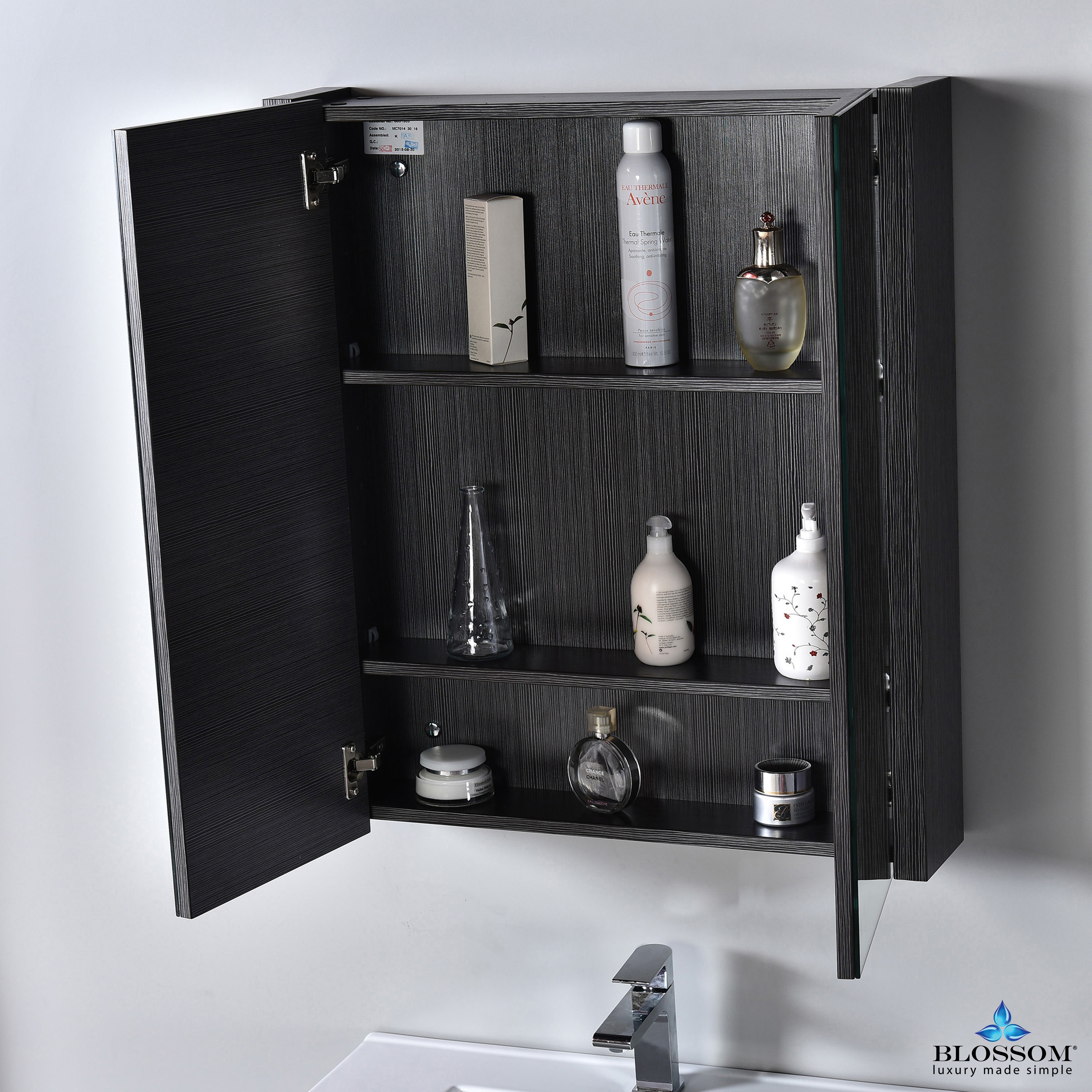 Milan Medicine Cabinet 014